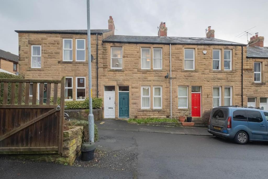 Beautiful Apartment With Parking Hexham Exterior photo