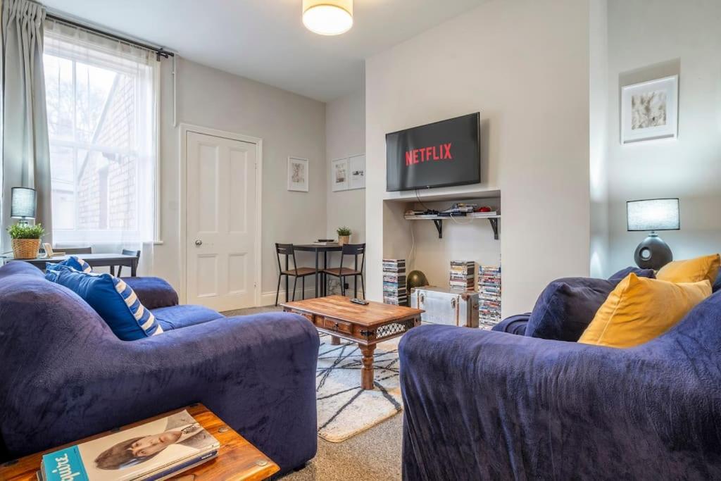 Beautiful Apartment With Parking Hexham Exterior photo